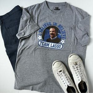 Ted Lasso Gray Short Sleeve T-Shirt Size Large